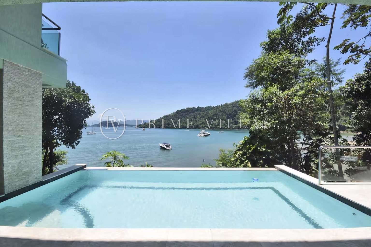 Mansão frente mar em Angra dos Reis