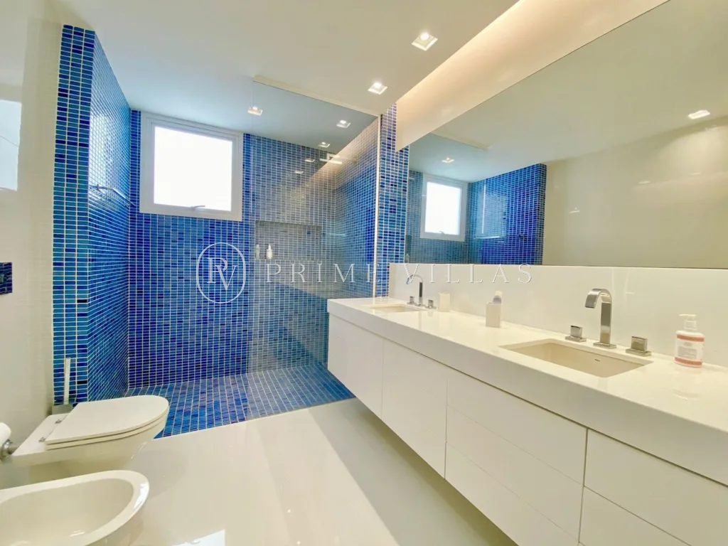 3 Suítes com vista mar próximo ao Arpoador