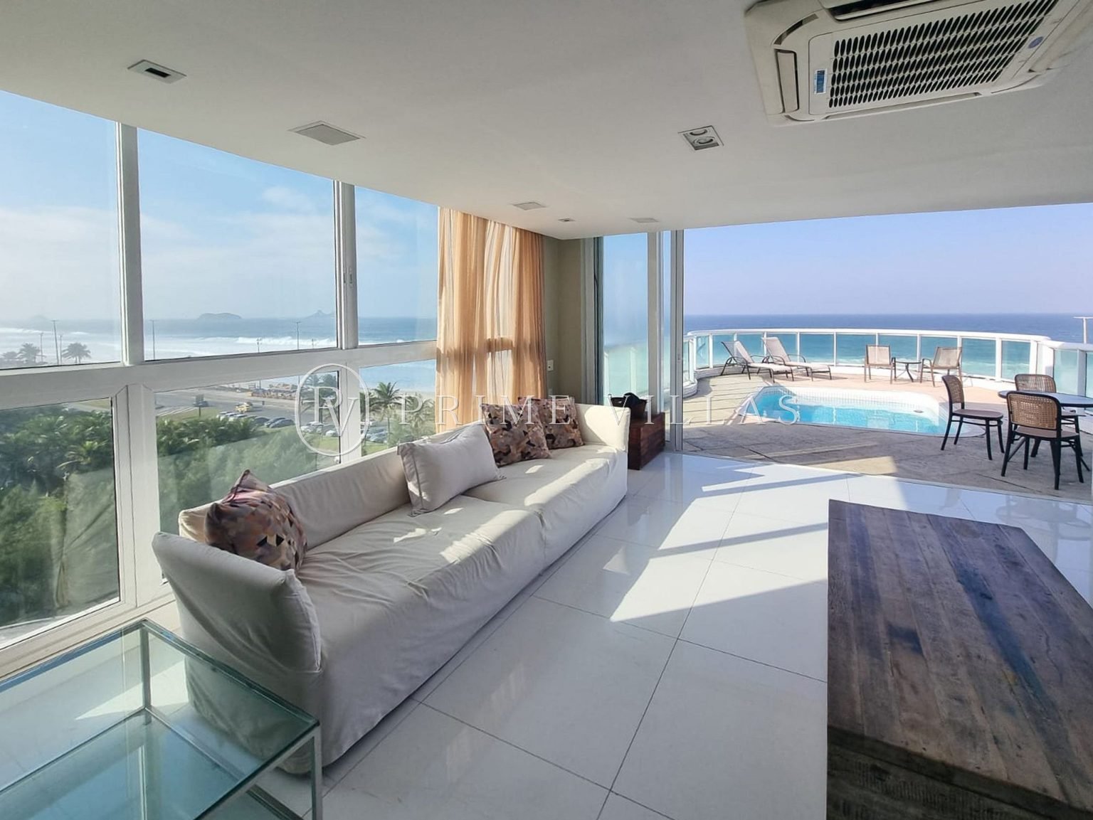 Cobertura na orla da Barra da Tijuca